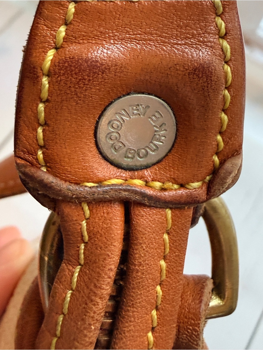 Dooney & Bourke | Vintage Cream & Tan All-Weather Pebbled Leather Shoulder Bag - Picture 8 of 16